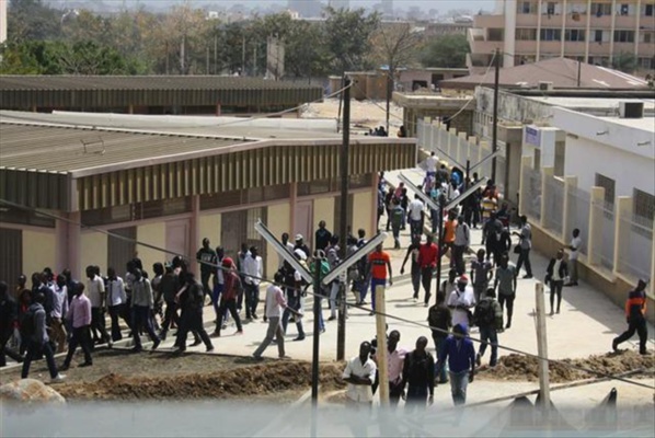 Étudiant tué à l’UCAD : l'identité du présumé meurtrier dévoilée Étudiant tué à l’UCAD : l'identité du présumé meurtrier dévoilée