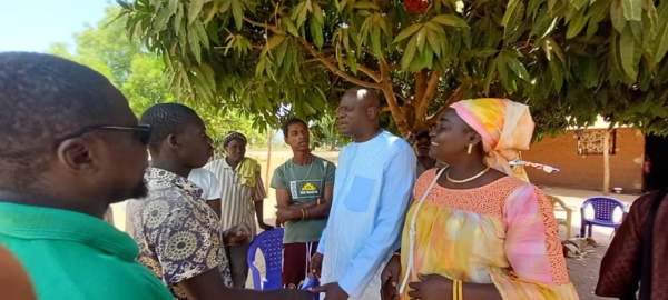 Benoît Sambou en visite dans la "zone rouge" de la commune de Boutoupacamaracounda Benoît Sambou en visite dans la "zone rouge" de la commune de Boutoupacamaracounda