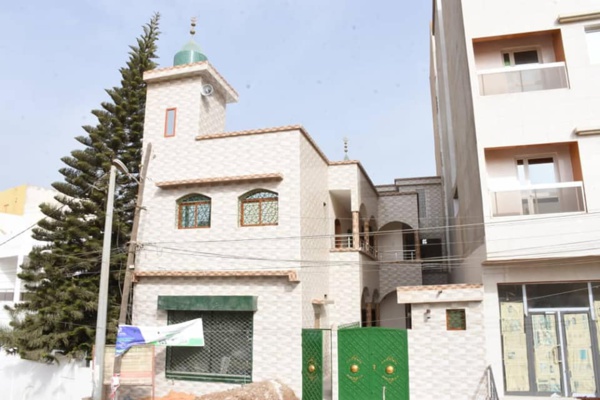 Construction de la mosquée Mermoz Pyrotechnie : Barthélémy Días contribue à hauteur de 51millions de FCFA Construction de la mosquée Mermoz Pyrotechnie : Barthélémy Días contribue à hauteur de 51millions de FCFA