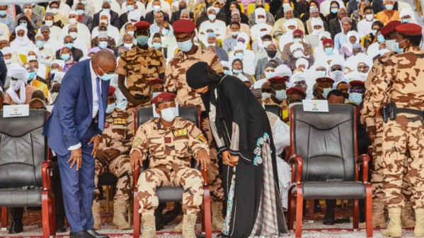 Obsèques de Déby : Macky SALL représenté par Aïssata TALL et Sidiki KABA Obsèques de Déby : Macky SALL représenté par Aïssata TALL et Sidiki KABA