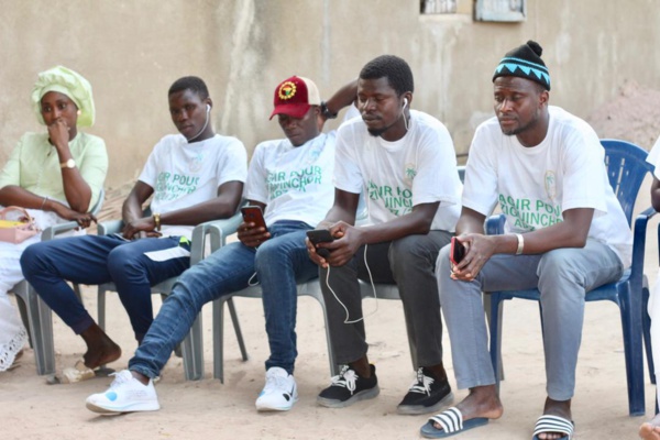 Ziguinchor : Seydou Sané et son mouvement offrent des "Ndoggou" à la population de  Colobane Fass