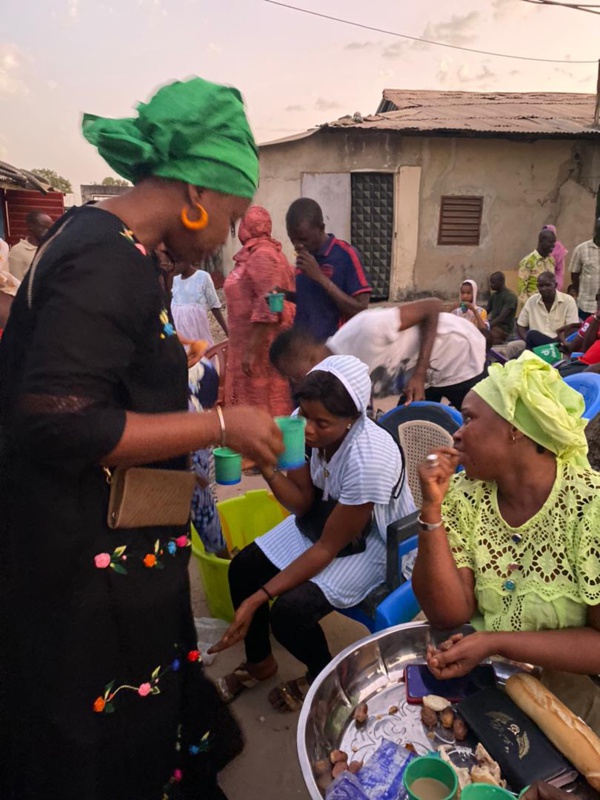 Ziguinchor: "Les Alines" de Doudou Ka distribuent des "Ndogou" et sensibilisent sur la COVID-19 Ziguinchor: "Les Alines" de Doudou Ka distribuent des "Ndogou" et sensibilisent sur la COVID-19