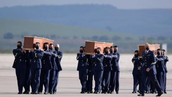 L'arrivée en Espagne des dépouilles des trois Européens assassinés au Burkina Faso