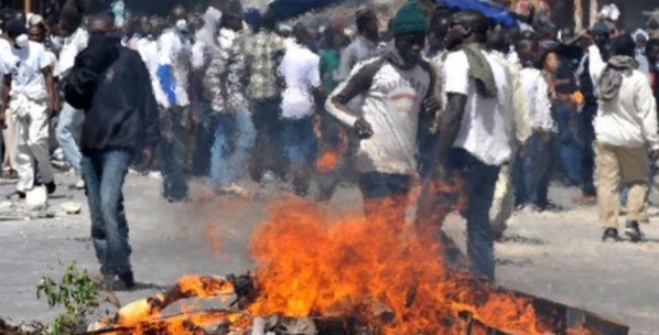 Fatick : 14 blessés et 39 interpellations dans des affrontements à Diohin Fatick : 14 blessés et 39 interpellations dans des affrontements à Diohin