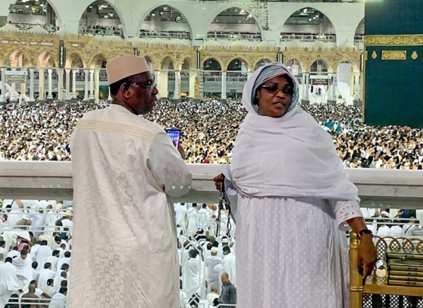 Macky et Marième à la Mecque Macky et Marième à la Mecque