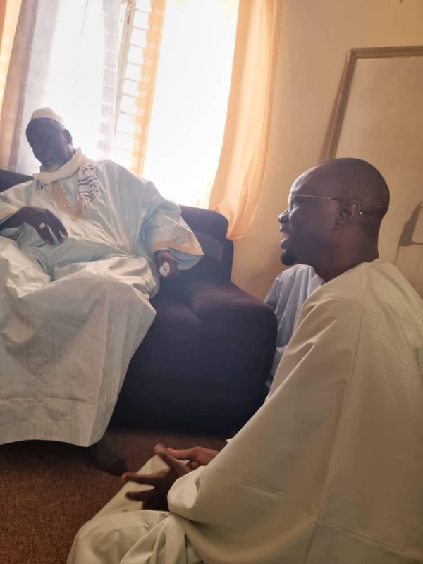 Sonko reçu par le Marabout de Idrissa Seck (Photos) Sonko reçu par le Marabout de Idrissa Seck (Photos)