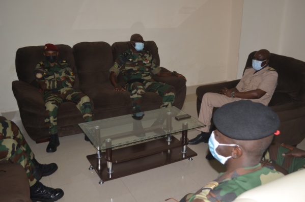 Le CEMGA visite les tombes des militaires disparus à Babonda (1995) et Mandina Mancagne(1997)