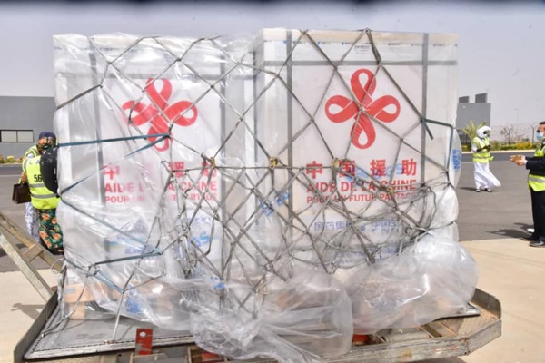 COVID : La Chine accusée de politiser ses vaccins COVID : La Chine accusée de politiser ses vaccins