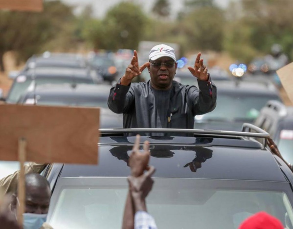 Macky Sall en pleine campagne électorale : « Je veux 100% des collectivités de la région de Kaffrine aux locales »