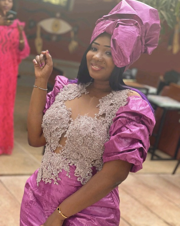 La charmante actrice Raby en tenue traditionnelle 
