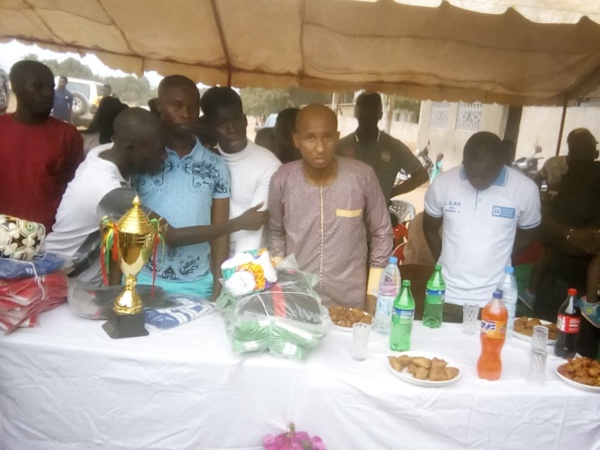 Ousmane Diallo témoigne : "Doudou Ka a beaucoup fait pour la jeunesse de Ziguinchor" Ousmane Diallo témoigne : "Doudou Ka a beaucoup fait pour la jeunesse de Ziguinchor"