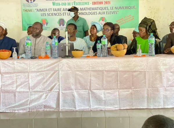 Week-end de l’Excellence à Ziguinchor : Mary Teuw Niane livre un cours magistral aux élèves