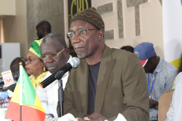 Projet de loi sur le terrorisme : Me Amadou Sall dénonce et parle "d'une grave erreur" Projet de loi sur le terrorisme : Me Amadou Sall dénonce et parle "d'une grave erreur"