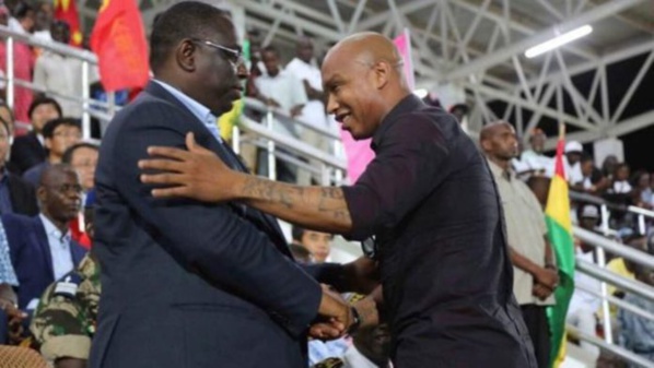 El Hadji Diouf élevé au rang d’Officier de l’Ordre National du Lion ! El Hadji Diouf élevé au rang d’Officier de l’Ordre National du Lion !