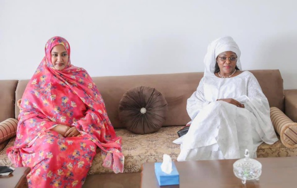 PHOTOS : Macky Sall effectue son premier voyage avec le nouvel avion présidentiel en Mauritanie PHOTOS : Macky Sall effectue son premier voyage avec le nouvel avion présidentiel en Mauritanie