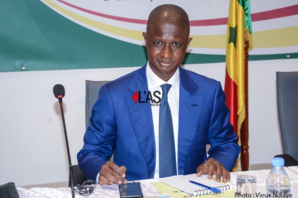 Propagation du coronavirus : Le ministre de l'Intérieur réchauffe ses mesurettes Propagation du coronavirus : Le ministre de l'Intérieur réchauffe ses mesurettes