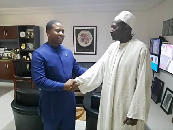 Rencontre Kouraichi et Bougane : Les précisions du parti "les Forces nouvelles" Rencontre Kouraichi et Bougane : Les précisions du parti "les Forces nouvelles"