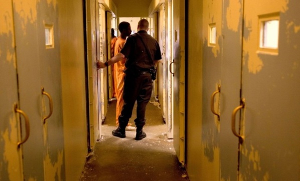 France : Une avocate et un détenu surpris en plein rapport sexuel dans une prison France : Une avocate et un détenu surpris en plein rapport sexuel dans une prison