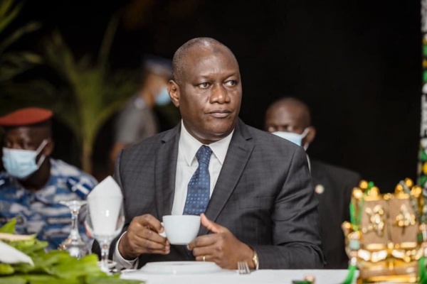 Cote Ivoire : Après Ouattara, son frère, ministre de la Défense, en confinement Cote Ivoire : Après Ouattara, son frère, ministre de la Défense, en confinement