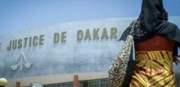 Palais de justice : Le procureur Adja Fatou Diouf tombe en syncope Palais de justice : Le procureur Adja Fatou Diouf tombe en syncope
