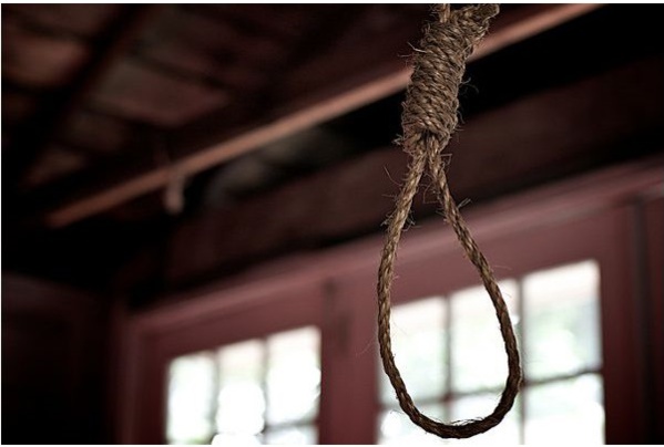 Ziguinchor: Une femme se pend devant sa fille de deux ans