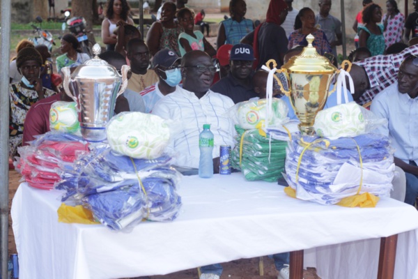Ziguinchor : Le Seydou Sané parrain du grand tournoi de "l’amitié" (REGARDEZ) Ziguinchor : Le Seydou Sané parrain du grand tournoi de "l’amitié" (REGARDEZ)