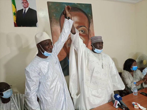 Locales 2022 à Dieupeul : Abdoulaye Gueye rejoint le candidat Apériste Birane Ngom Locales 2022 à Dieupeul : Abdoulaye Gueye rejoint le candidat Apériste Birane Ngom
