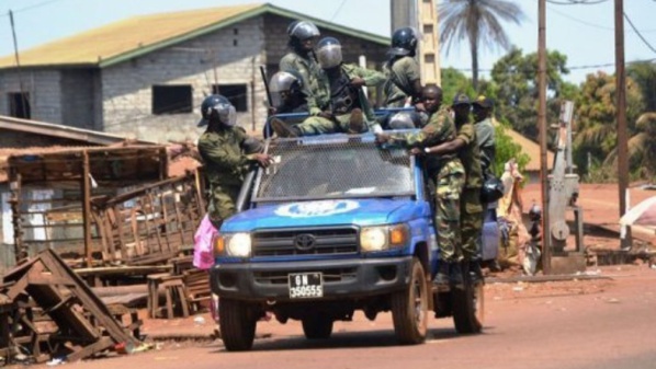 Guinée : Deux militaires radiés et poursuivis en justice pour actes de...