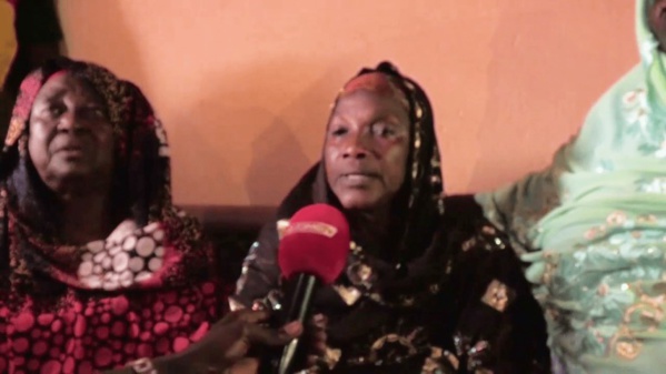 Hadja Mandjoula Sylla la mère du colonel Doumbouya : 