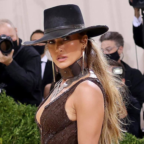 Jennifer Lopez, spectaculaire à 52 ans, elle révèle son corps parfait Jennifer Lopez, spectaculaire à 52 ans, elle révèle son corps parfait