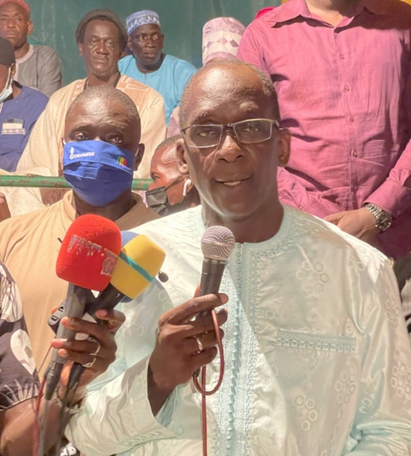 Abdoulaye Diouf Sarr s'autoglorifie : « Nous allons dépasser la commune pour aller loin. C’est Dakar qui m’a demandé de rester debout! » Abdoulaye Diouf Sarr s'autoglorifie : « Nous allons dépasser la commune pour aller loin. C’est Dakar qui m’a demandé de rester debout! »