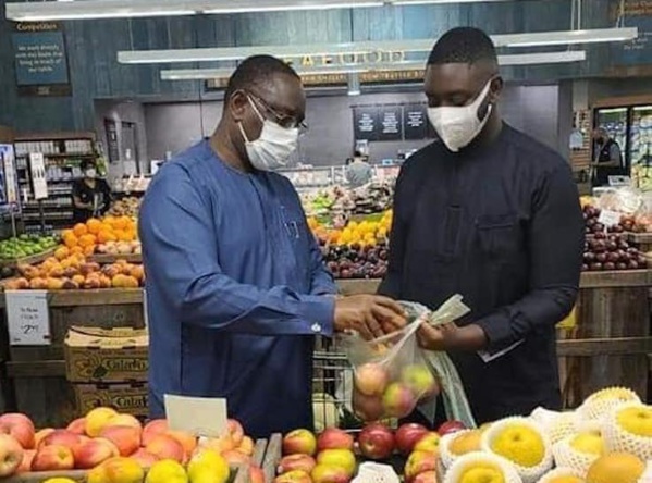 Macky dans un supermarché aux USA: Une très mauvaise image... 