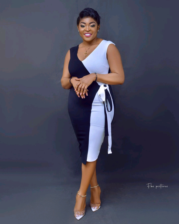 L’actrice Noëlle Kenmoe de la série “Madame et Monsieur”