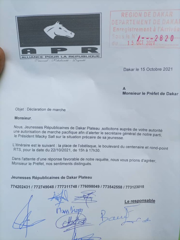 Des jeunes de l'APR Dakar-Plateau vilipendent Yaham et Salihou Keika "Ils passent tout leur temps à piailler dans les médias alors qu'ils ne foutent rien..." (Vidéo)