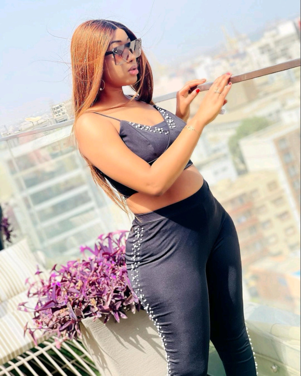 La belle actrice Ndeye Diarra de la série « Allô DG » La belle actrice Ndeye Diarra de la série « Allô DG »