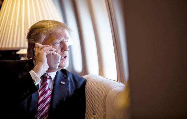 Bloqué par tweeter, Youtube, facebook... Donald Trump annonce le lancement de son propre réseau social