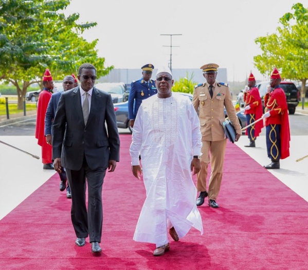 BENNO BOKK YAKAAR : Macky bombarde Amadou Bâ coordonnateur national BENNO BOKK YAKAAR : Macky bombarde Amadou Bâ coordonnateur national