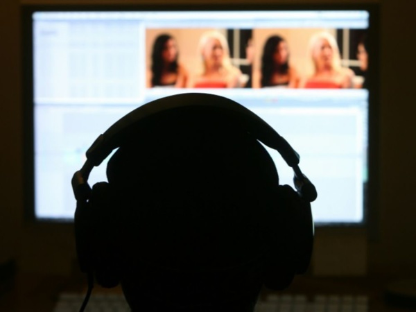 Industrie pornographique : quatre acteurs mis en examen pour viol Industrie pornographique : quatre acteurs mis en examen pour viol