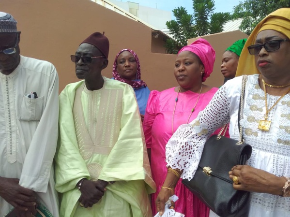 Locales 2022 : Le Dr Amadou Ndiaye apporte son soutient Abdoulaye Diouf Sarr Locales 2022 : Le Dr Amadou Ndiaye apporte son soutient Abdoulaye Diouf Sarr