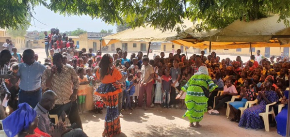  IEF Ziguinchor : Seydou Sane Prime les 10 meilleurs élèves de CM2 de l'école élémentaire Birame Beye IEF Ziguinchor : Seydou Sane Prime les 10 meilleurs élèves de CM2 de l'école élémentaire Birame Beye