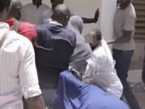 Bagarre dans une mosquée : L’Imam envoie son muezzin aux Urgences de... Bagarre dans une mosquée : L’Imam envoie son muezzin aux Urgences de...