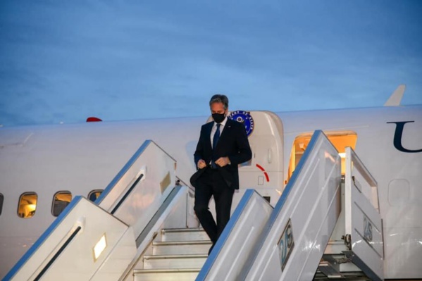 Visite officielle : le Secrétaire d’Etat américain est arrivé au Sénégal Visite officielle : le Secrétaire d’Etat américain est arrivé au Sénégal