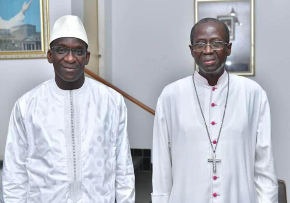 Abdoulaye Diouf Sarr chez l'Archevêque de Dakar Abdoulaye Diouf Sarr chez l'Archevêque de Dakar
