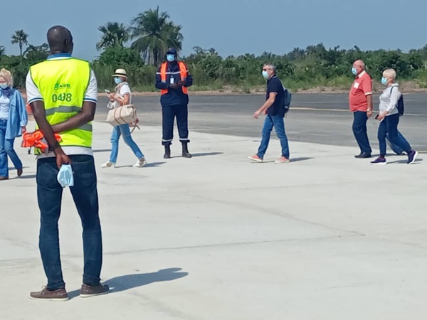 Vidéo: Plus de 150 touristes débarquent à l’aéroport international de Cap-Skirring Vidéo: Plus de 150 touristes débarquent à l’aéroport international de Cap-Skirring