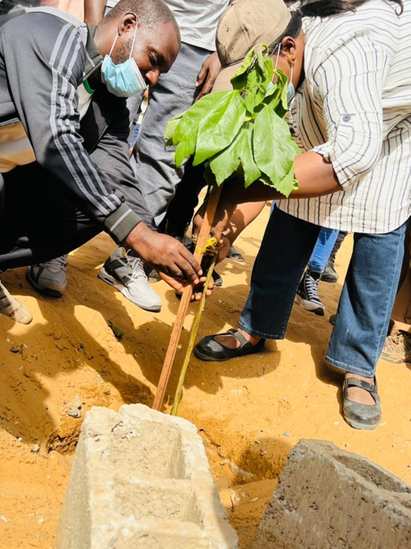 "Bësup Sétal" : Le ministre de la jeunesse, Néné Fatoumata Tall exhorte les Sénégalais à maintenir "la propreté pour un cadre de vie convivial"