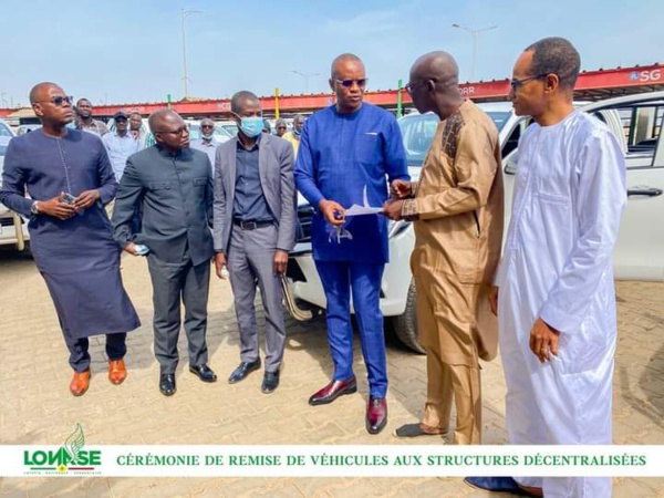 Renforcement de son parc automobile : la Lonase acquiert 20 pick-ups neufs Renforcement de son parc automobile : la Lonase acquiert 20 pick-ups neufs