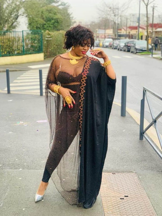 La chanteuse Guigui Sarr, une fervente chrétienne, fête noël !!!