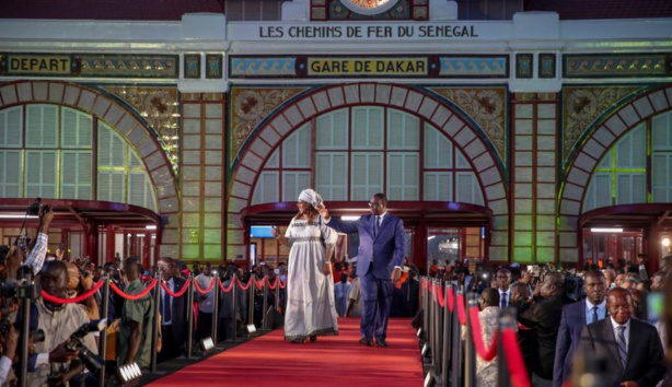 MÉGALOMANIE ET FOLIE DES GRANDEURS MÉGALOMANIE ET FOLIE DES GRANDEURS