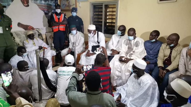 Bignona: Les leaders de Yewwi Askan Wi reçus par le guide religieux El Hadji Fa Fansou Bodian Bignona: Les leaders de Yewwi Askan Wi reçus par le guide religieux El Hadji Fa Fansou Bodian