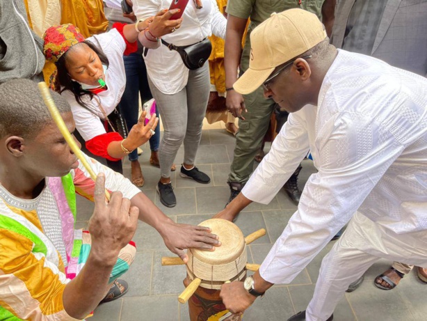 Démarrage de la campagne électorale : L'impressionnante démonstration de force d'Abdoulaye Diouf Sarr à Dakar Démarrage de la campagne électorale : L'impressionnante démonstration de force d'Abdoulaye Diouf Sarr à Dakar